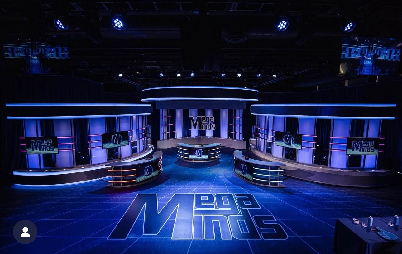 Mega Minds, NYA Studios — Creative conference lighting.